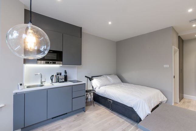Flat 35 50-52 St Quintin Avenue, London photo 4