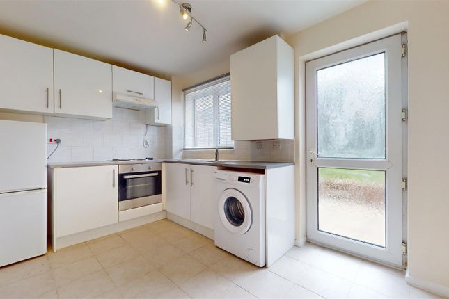 20, Perracombe, Milton Keynes photo 2