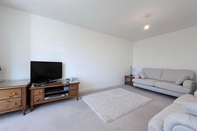 2, Sandy Place, Tiverton photo 3