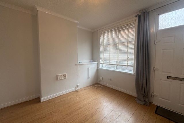 82, Leicester photo 2