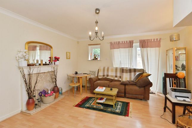 9, Maybach Court, Milton Keynes photo 2