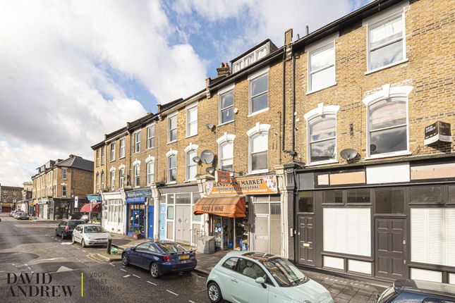 80a Mountgrove Road, London photo 3