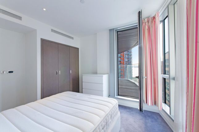 Apartment 706 Charrington Tower 11, Biscayne Avenue, London photo 3