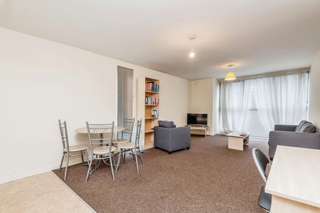 Flat for sale in Manygates Park, Wakefield