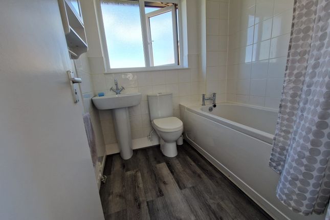 14, Jorose Way, Peterborough photo 5