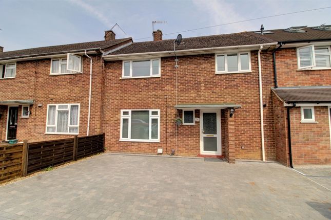 Terraced house for sale in Masons Road, Hemel Hempstead