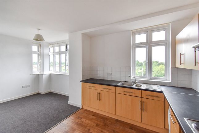 Flat 44, Alexander House, Aldershot photo 3