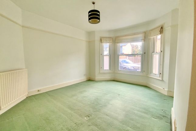 32B, Hook Road, Epsom photo 2