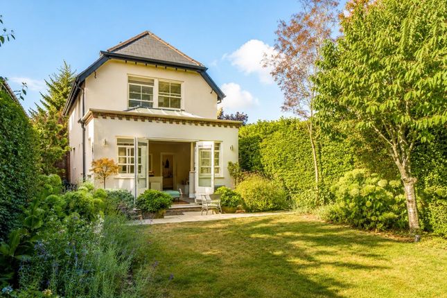 2-bed detached on Tower Cottage,, Guildford Lodge Drive, East Horsley, £899,950