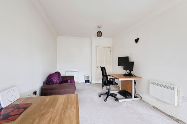 95, Rose Bates Drive, London photo 4