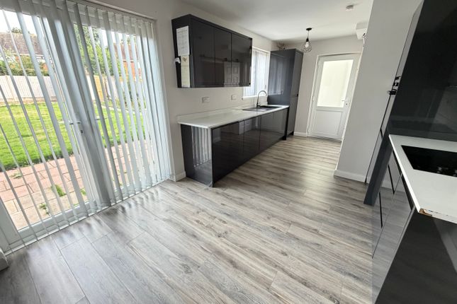 27, Brindley Avenue, Wolverhampton photo 5