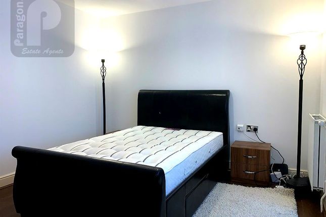 7, Pelican Drive, South Harrow photo 4