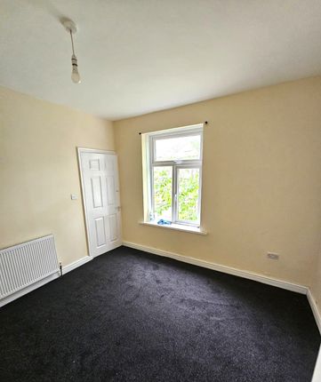 101, Intake Road, Bradford photo 5