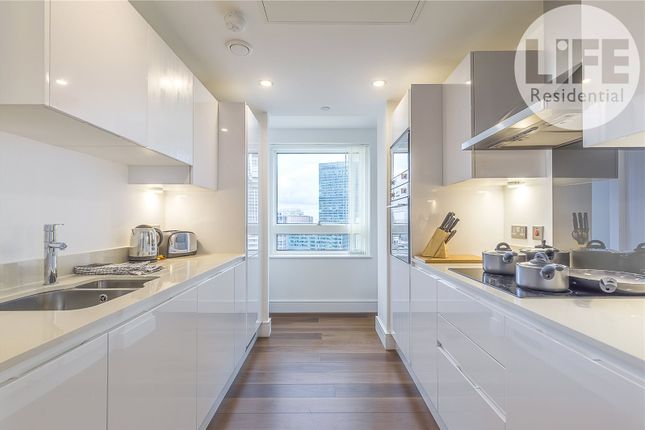 Flat for sale in Talisman Tower, 6 Lincoln Plaza, Canary Wharf, London