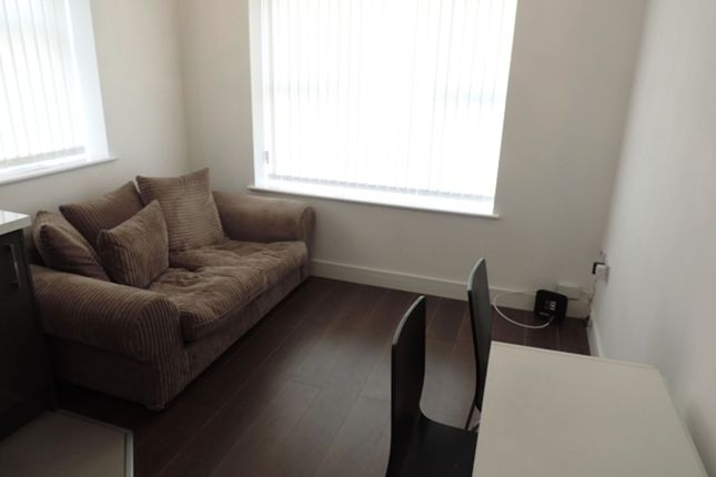 Flat 6,  234, Whitchurch Road, Cardiff photo 2