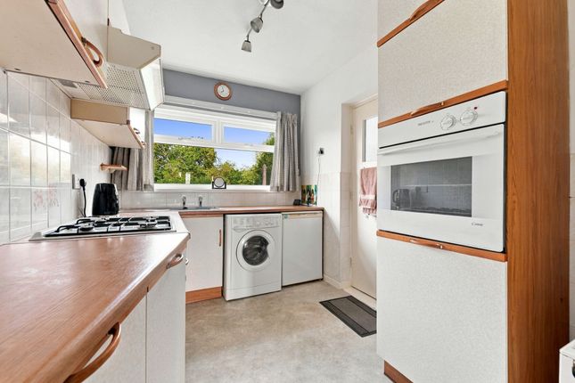 46 Cordwell Close, Chesterfield photo 4