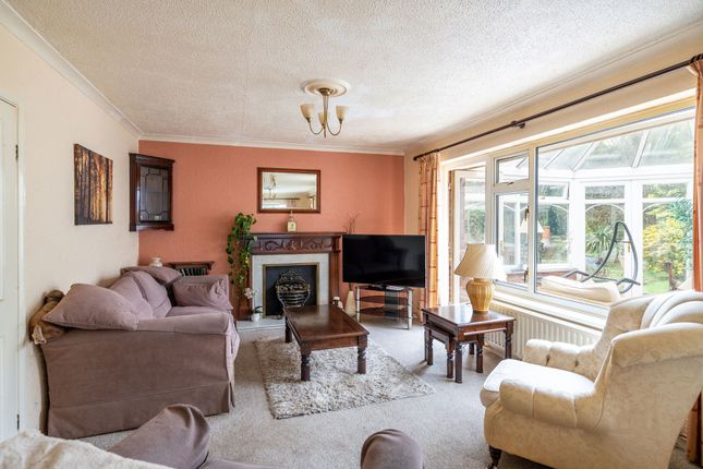 22a Sunny Rise, Caterham photo 5