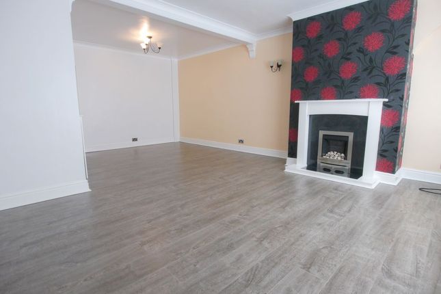 6, Chadderton Drive, Newcastle Upon Tyne photo 2