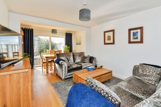 35, Mount Pleasant Avenue, Somerset photo 2