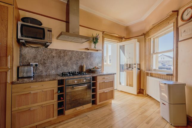 25 Dean Bank Lane, Edinburgh photo 4