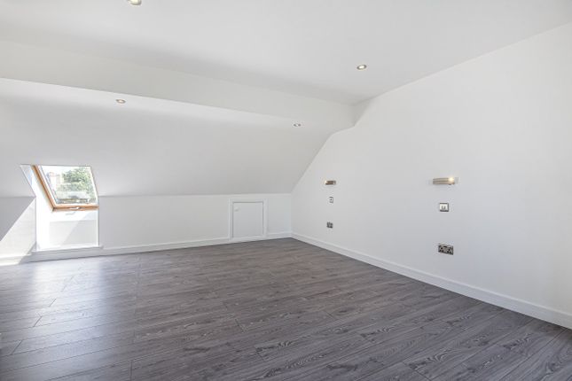 105, Westway, London photo 4