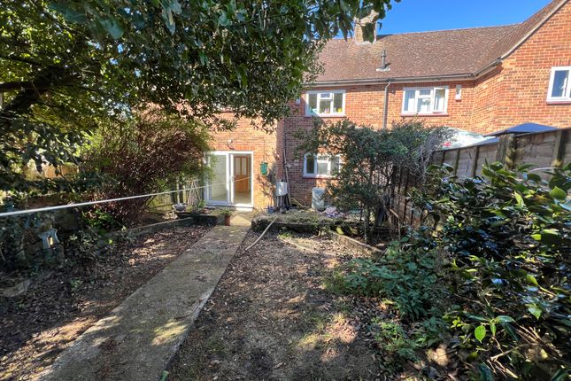 79 Kingsbury Drive, Old Windsor, Windsor photo 3