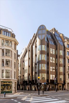 Flat for sale in St. James's Street, St. James's, London