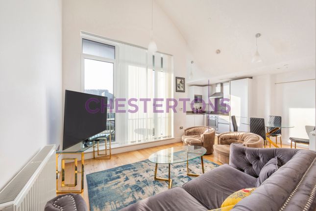 Thumbnail Flat to rent in Caxton Street North, Canary Wharf