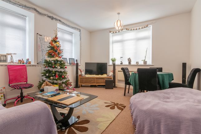 Flat 2, 364, Birmingham New Road, Bilston photo 2