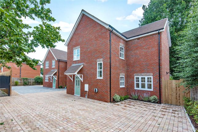 4-bed house on Rosemary Cottage, 43B, Simplemarsh Road, Surrey, £550,000