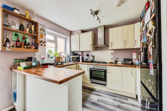 10, Braemar Close, Carterton photo 4