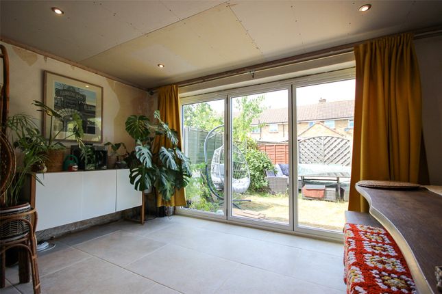1, Oakcroft, Bedford photo 3