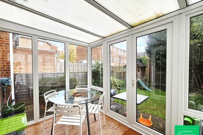 14, Ashburnham Close, East Finchley photo 4