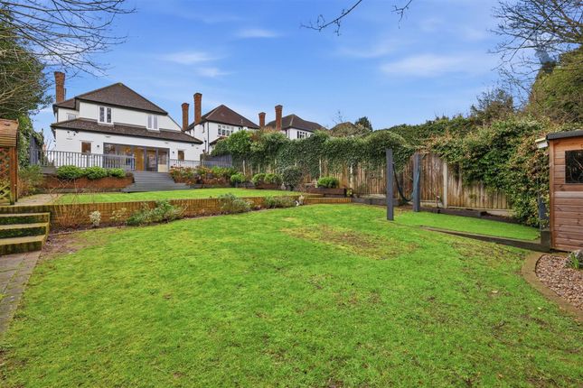 17 The Glade, Woodford Green photo 4