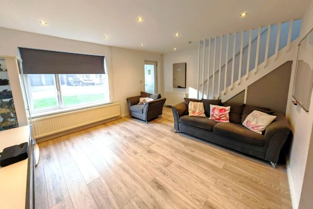 10, Highfields Close, Loughborough photo 3