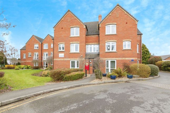 Flat for sale in Forge Court, Syston, Leicester