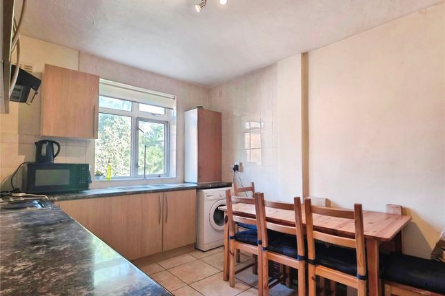 Flat 1,,, Page Court, Mill Hill photo 2