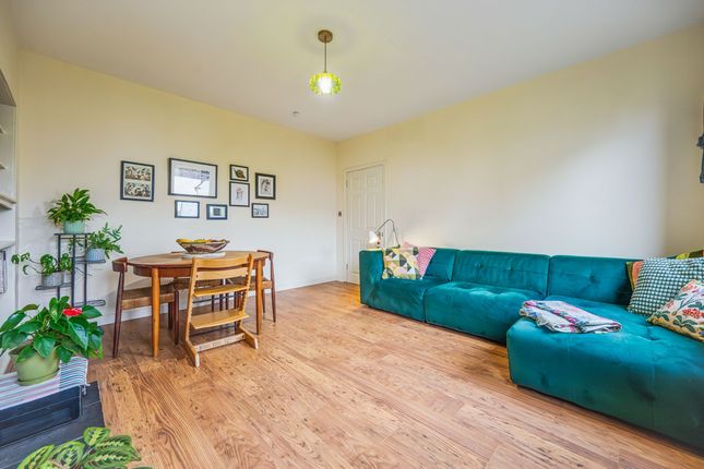17 Charles Crescent Drymen, Glasgow photo 4