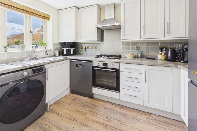 30 Barnsley Way, Cheltenham photo 3