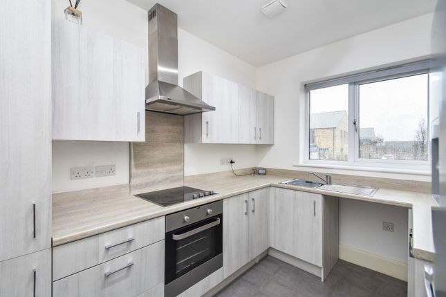 3, Fewston Drive, Killinghall, Harrogate photo 2