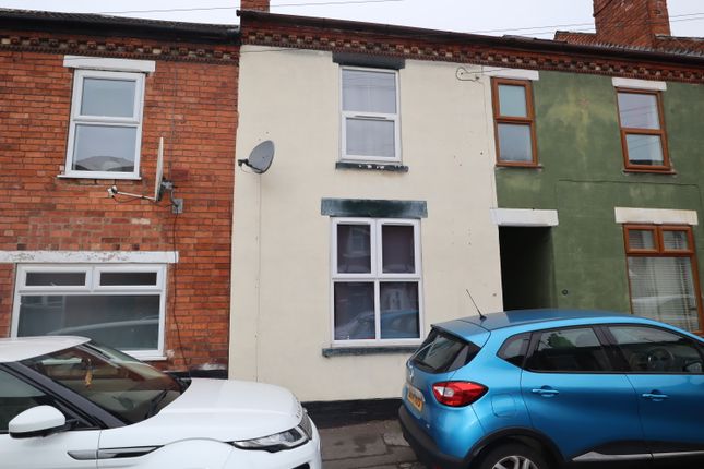 Thumbnail Terraced house to rent in Oakfield Street, Lincoln