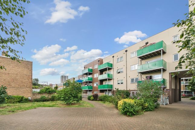1-bed flat on 5, Cowden House, 43 William Whiffin Square, £1,850/mo