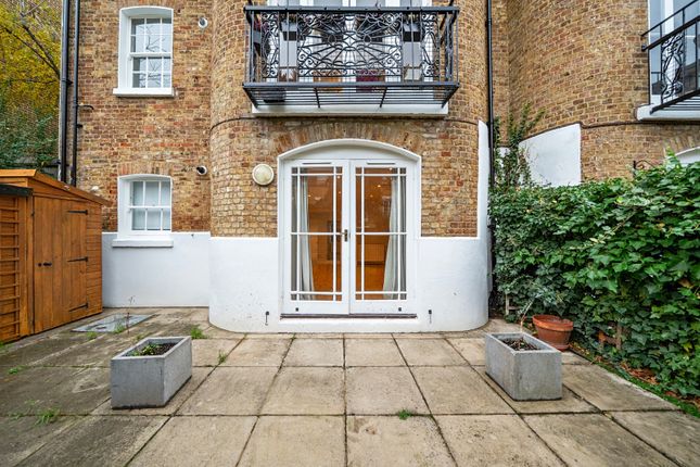 St. Ann's Crescent, London photo 4
