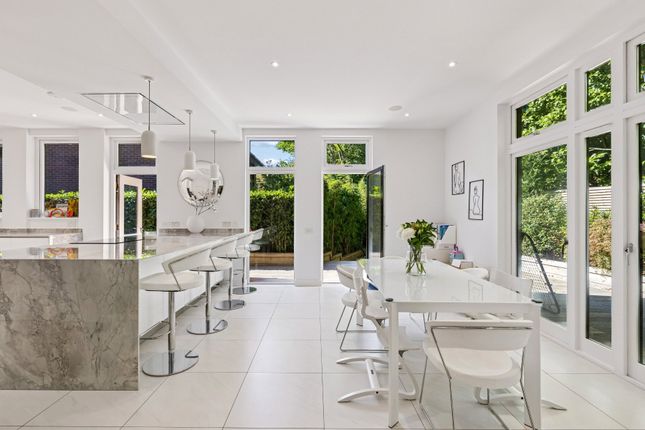 24, Highfields Grove, London photo 3