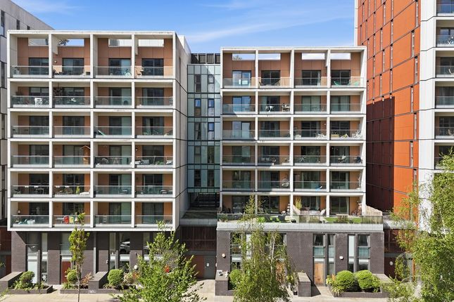 Flat Flat 5, Abraham House, Roseberry Place, London photo 3