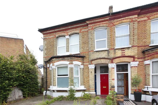 Flat to rent in Ryde Vale Road, Balham, London