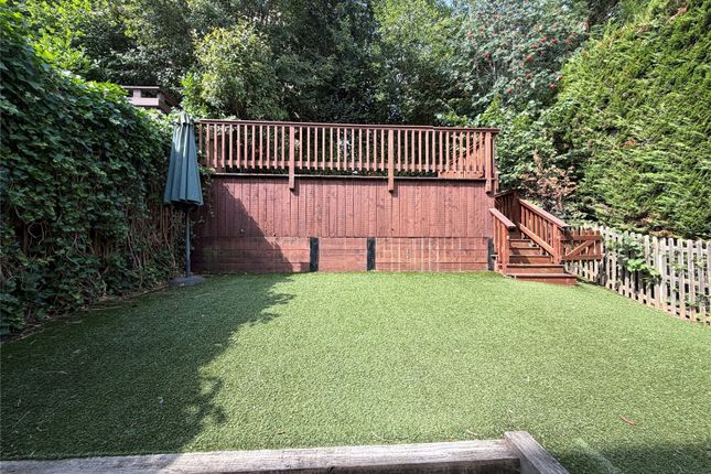 21, Snowberry Close, Barnet photo 4