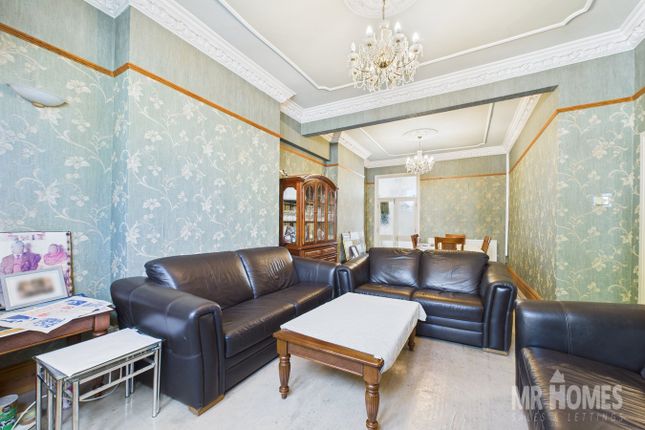 30, Neville Street, Cardiff photo 2