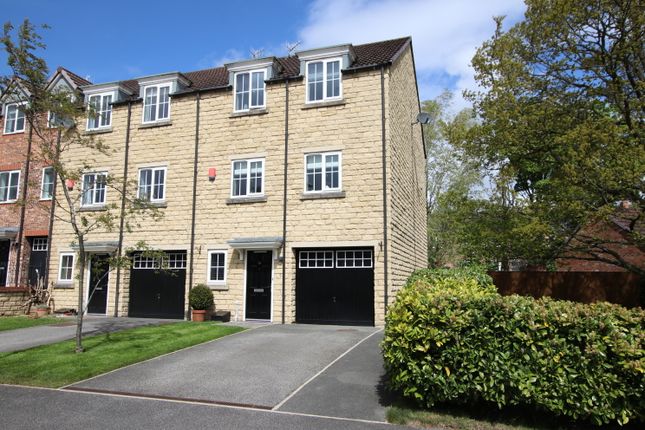 4 bed town house for sale in Ecklands, Millhouse Green, Sheffield S36