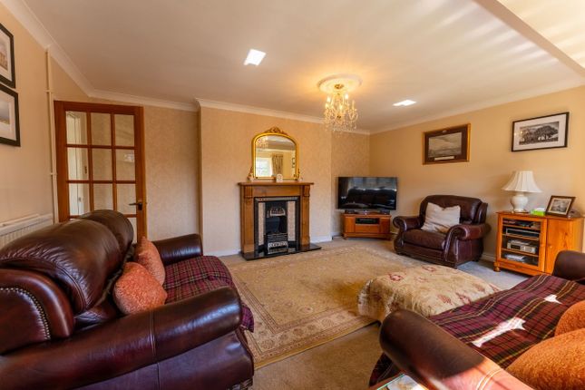 27, Dorlangoch, Brecon photo 2